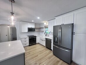 1422 Byram Dr in Clearwater, FL - Building Photo - Building Photo