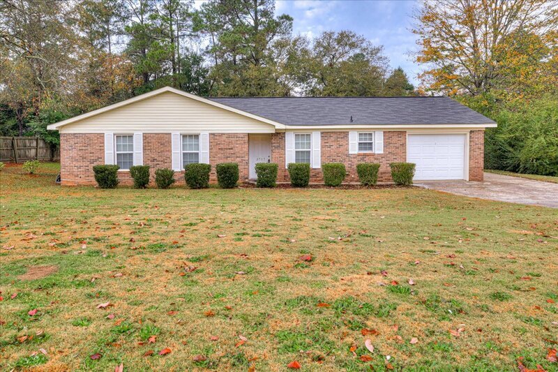 3717 Fairington Dr in Hephzibah, GA - Building Photo