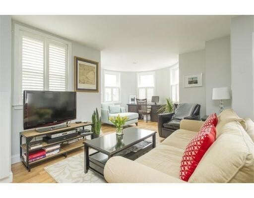 47 Harvard St in Boston, MA - Building Photo