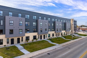Bay City Lofts in Green Bay, WI - Foto de edificio - Building Photo