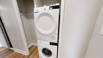 158 Ontario in St Catharines, ON - Building Photo - Building Photo