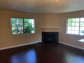 11471 Bessemer St, Unit 3 in Los Angeles, CA - Building Photo - Building Photo