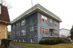 2133 Sherwood Ave in Louisville, KY - Building Photo