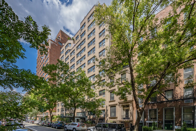 Dover House in New York, NY - Foto de edificio - Building Photo