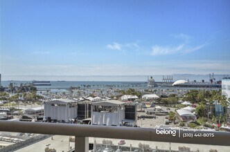 488 E Ocean Blvd in Long Beach, CA - Foto de edificio - Building Photo