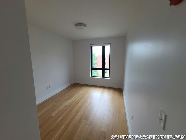 150 Camden St, Unit 408 in Boston, MA - Building Photo - Building Photo