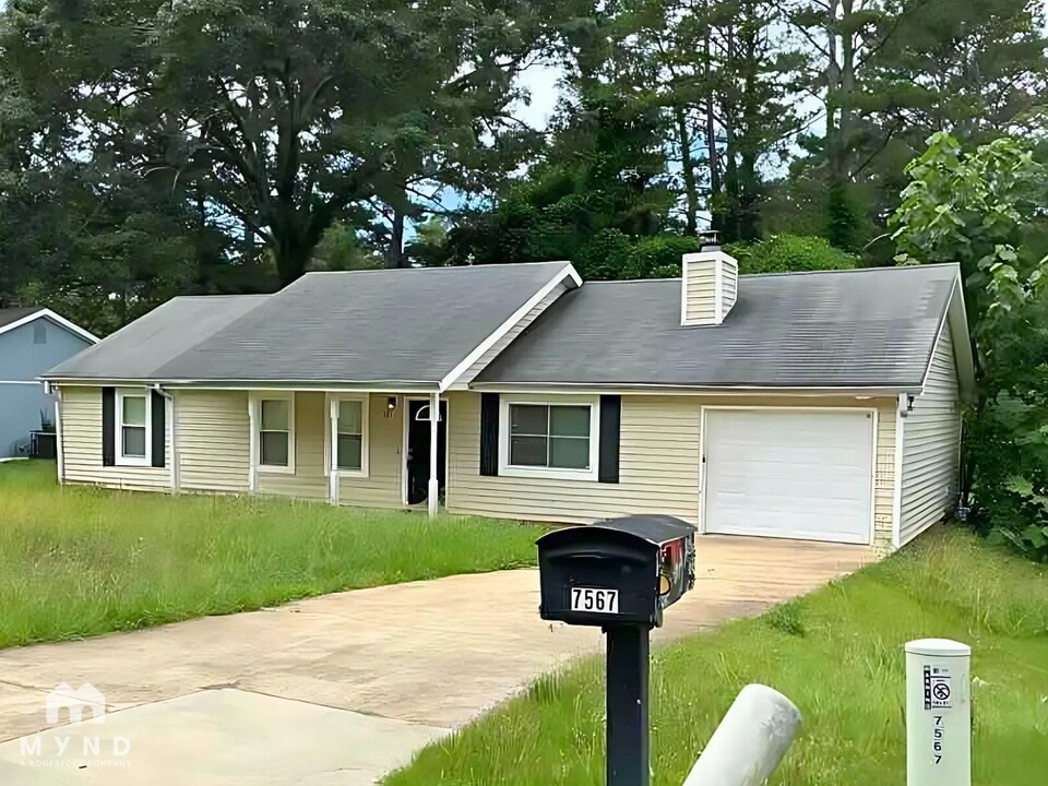 7567 Teton Ct in Jonesboro, GA - Building Photo