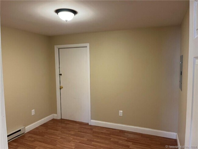 20 Railroad Ave-Unit -2 in Plainfield, CT - Building Photo - Building Photo