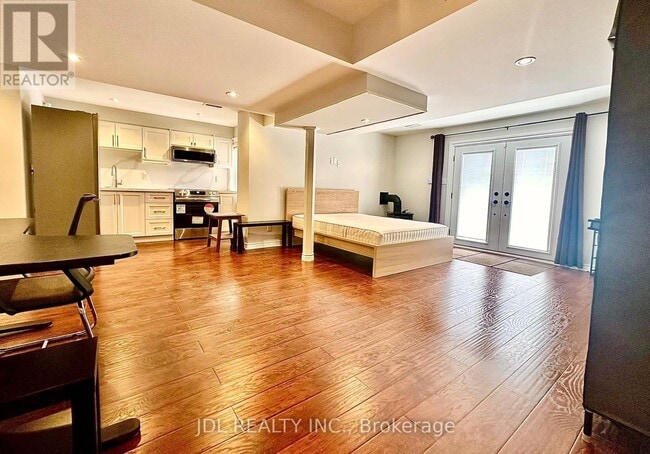 32 Bestview Crescent in Vaughan, ON - Building Photo - Building Photo