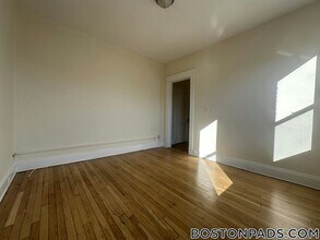 1148 Commonwealth Ave in Brookline, MA - Building Photo - Building Photo