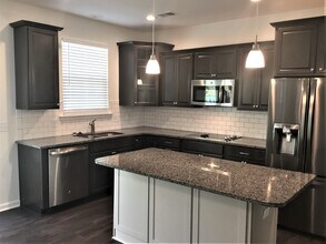95 Gentry Way in Richmond Hill, GA - Building Photo - Building Photo