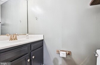 933 Oakmoor Dr in Arbutus, MD - Building Photo - Building Photo