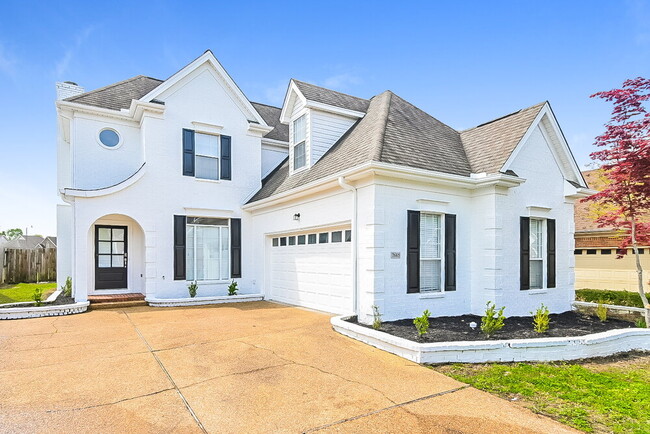 property at 2685 Graystone Dr