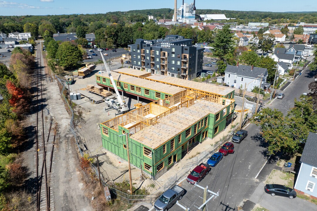 Seavey Terraces in Westbrook, ME - Building Photo