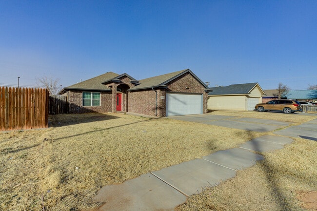 1608 48th St in Lubbock, TX - Building Photo - Building Photo