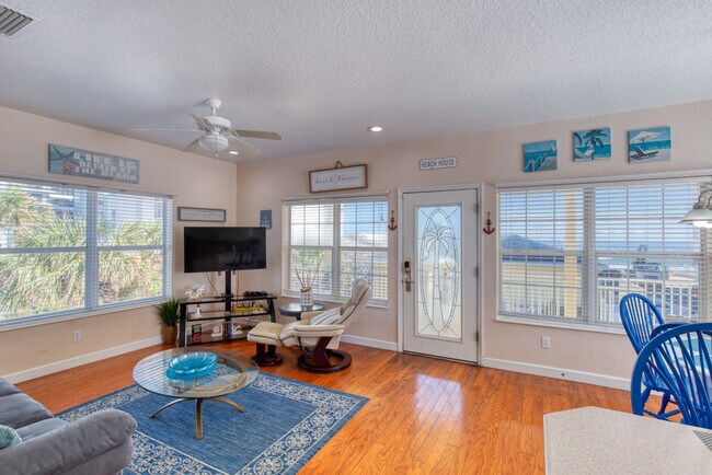 143 S Atlantic Ave in Ormond Beach, FL - Building Photo - Building Photo
