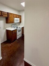 954 E 3rd St in Weatherford, TX - Building Photo - Building Photo