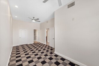 87 E Agate Ave in Las Vegas, NV - Building Photo - Building Photo