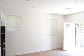 10642-10646 S Central Ave in Los Angeles, CA - Building Photo - Building Photo