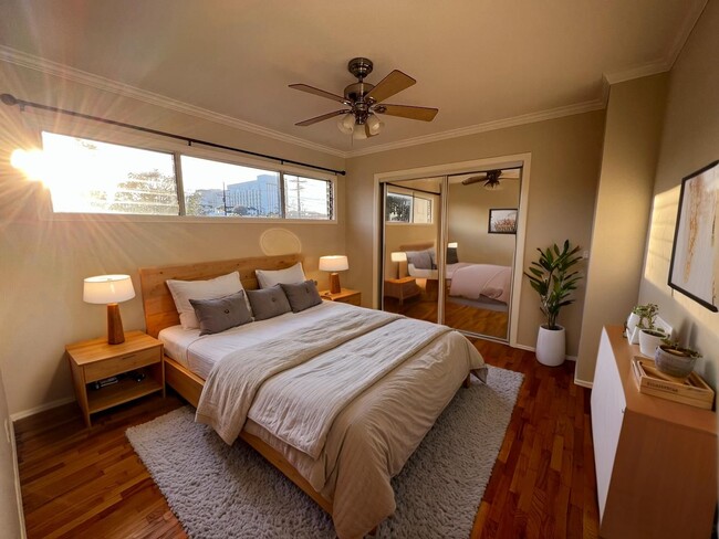 714 Bay St, Unit 4