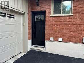 213 Union St E in Waterloo, ON - Building Photo - Building Photo