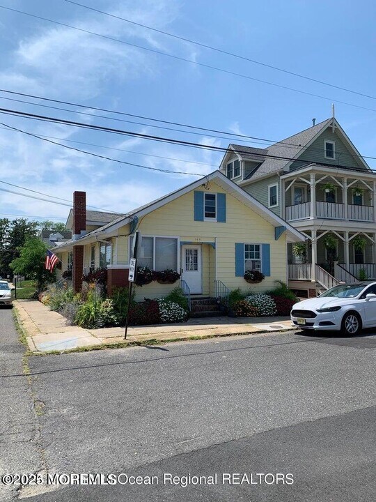 140 Franklin Ave in Ocean Grove, NJ - Building Photo