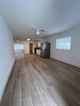 442 NW 1st Way in Deerfield Beach, FL - Building Photo - Building Photo