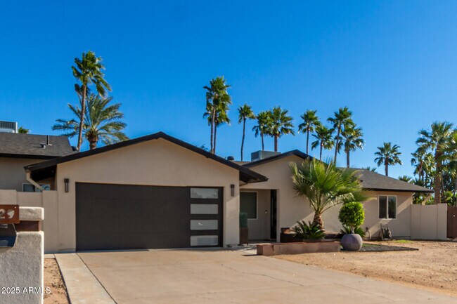 property at 5129 E Presidio Rd