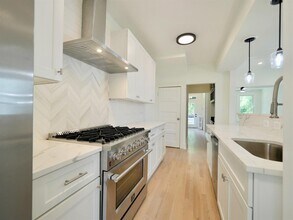 Charming & Spacious Row Home for Rent in V in Washington, DC - Building Photo - Building Photo