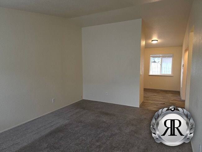 property at 1214 S 5th Ave