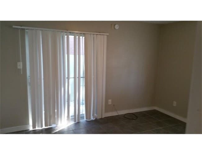 10921 Roger Dr in New Orleans, LA - Building Photo - Building Photo