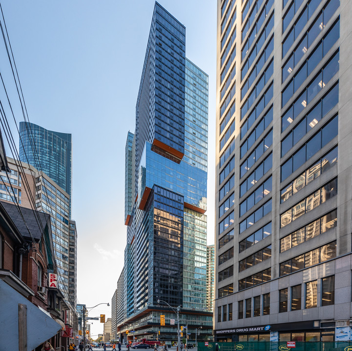 The Livmore in Toronto, ON - Building Photo