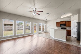 8012 Redbrush in Temple, TX - Building Photo - Building Photo