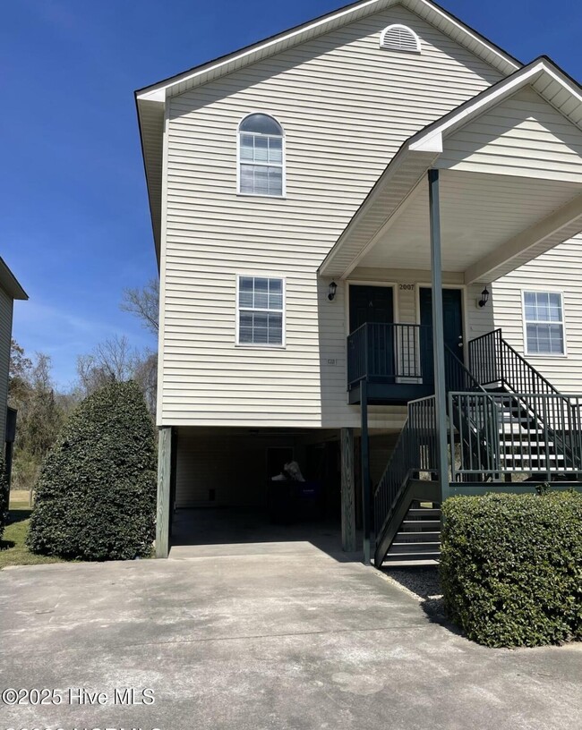 property at 2007 River Dr