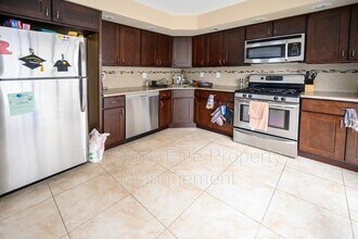 12 Krueger Ct in Newark, NJ - Building Photo - Building Photo