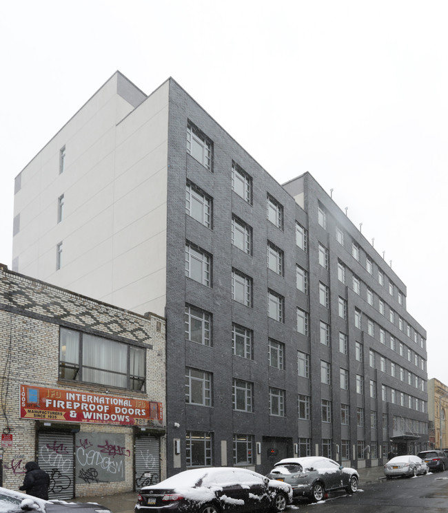 1003 Greene Ave in Brooklyn, NY - Building Photo - Primary Photo