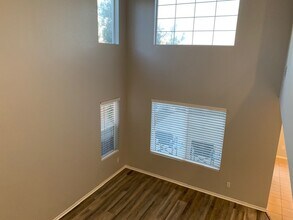 1615 Carriage Cir in Vista, CA - Building Photo - Building Photo