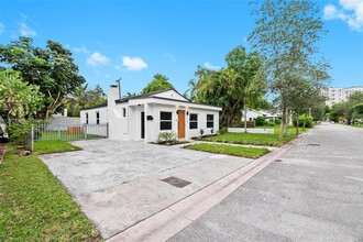 126 Florida Ave in Coral Gables, FL - Building Photo - Building Photo