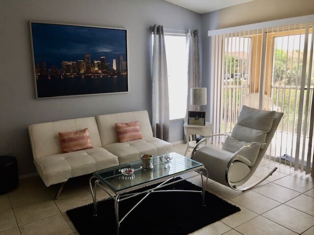 153 Santa Clara Dr, Unit 10 in Naples, FL - Building Photo - Building Photo