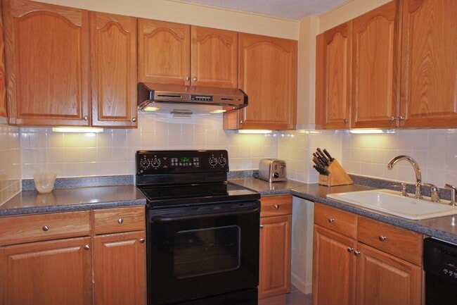269 Harvard St, Unit 27A