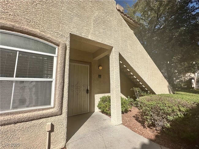 property at 5415 W Harmon Ave