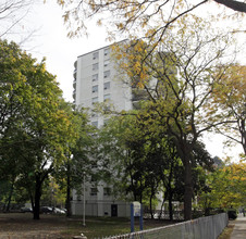 Brazil Towers in Toronto, ON - Building Photo - Building Photo