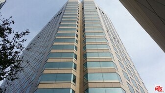 801 S Grand Ave in Los Angeles, CA - Building Photo