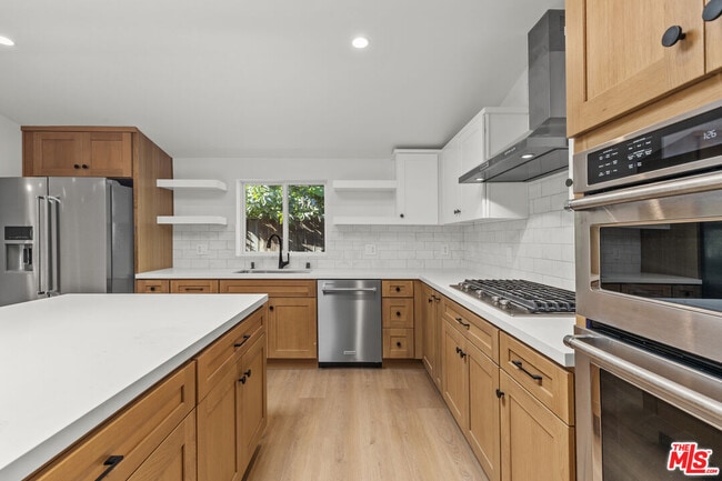 3647 Grand View Blvd in Los Angeles, CA - Building Photo - Building Photo