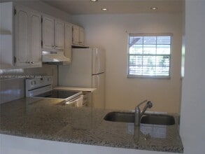3250 NW 85th Ave in Coral Springs, FL - Building Photo - Building Photo