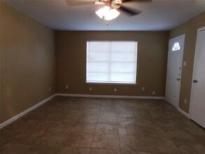 519 Lenora Dr in Taylor, TX - Building Photo - Building Photo