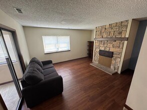 1437 Westbrooke in Lawrence, KS - Building Photo - Building Photo