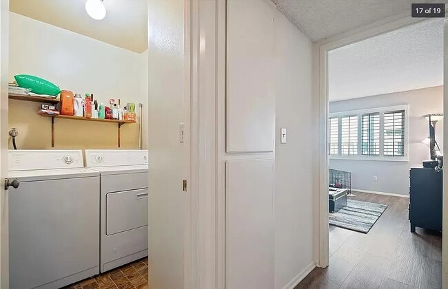 18427 Vincennes St, Unit 5 in Northridge, CA - Building Photo - Building Photo