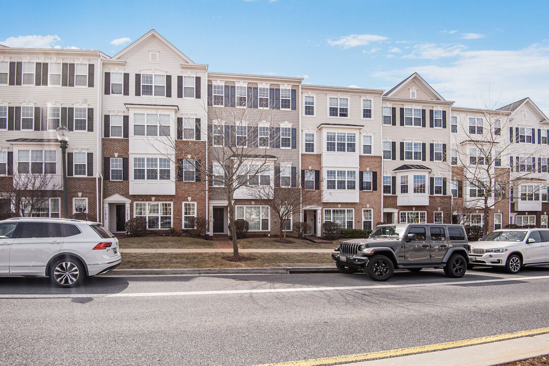 11914 Little Seneca Pkwy in Clarksburg, MD - Building Photo