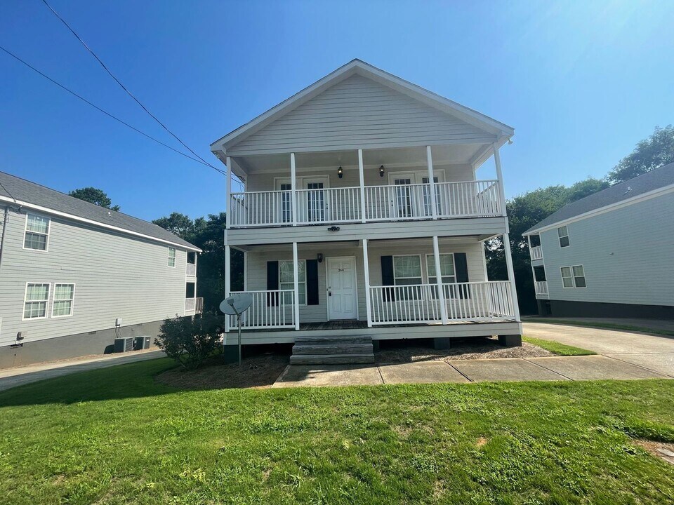 260 Northside Dr in Athens, GA - Building Photo